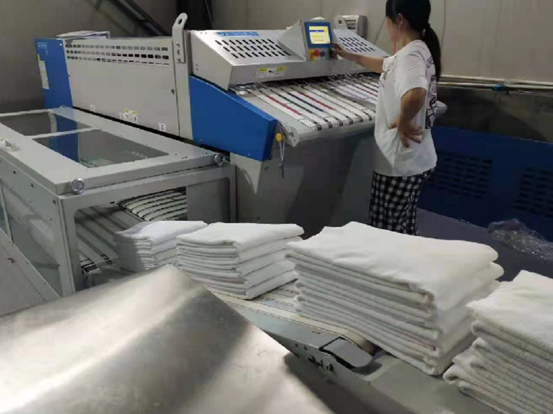 常州巾类折叠机-02